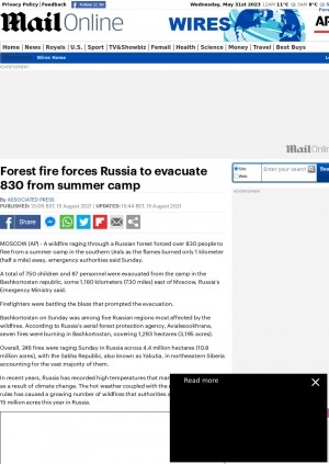 Обложка Электронного документа: Forest fire forces Russia to evacuate 830 from summer camp